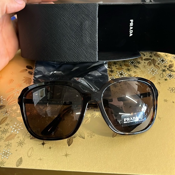 PRADA SUNGLASSES - Picture 1 of 4